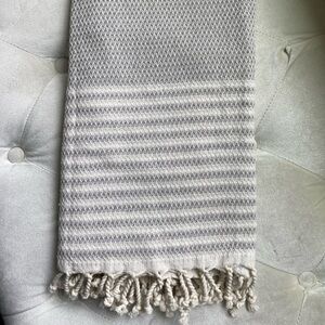 Bath, Beach,Sauna, Turkish Cotton Towel, Large, NWOT, Gray Beige, Fringes